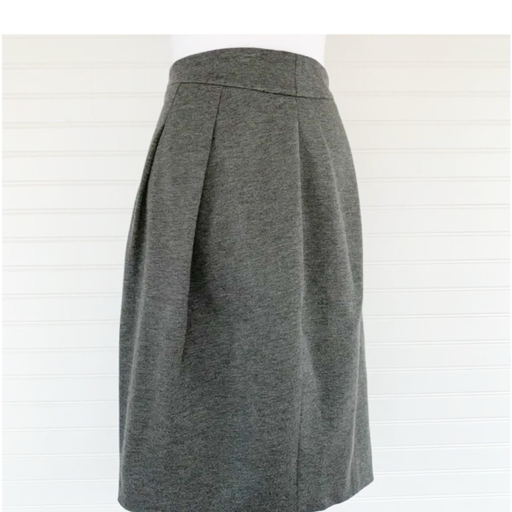 Akris Punto Skirt Size 6 Gray Jersey Knit Pleated Front Pockets Career Luxury